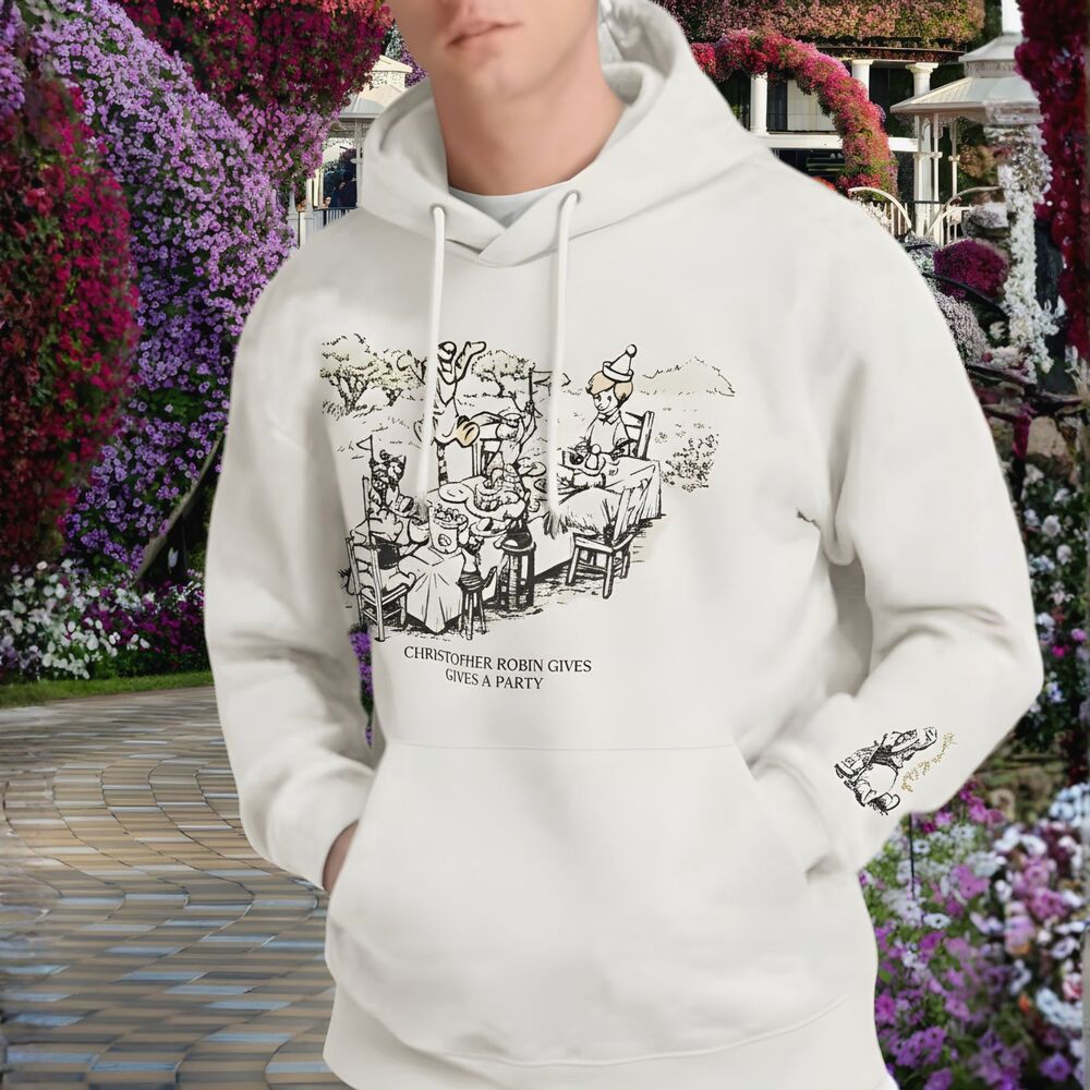 Disney Winnie the Pooh Party Scene Hoodie Large Cream Graphic Pullover